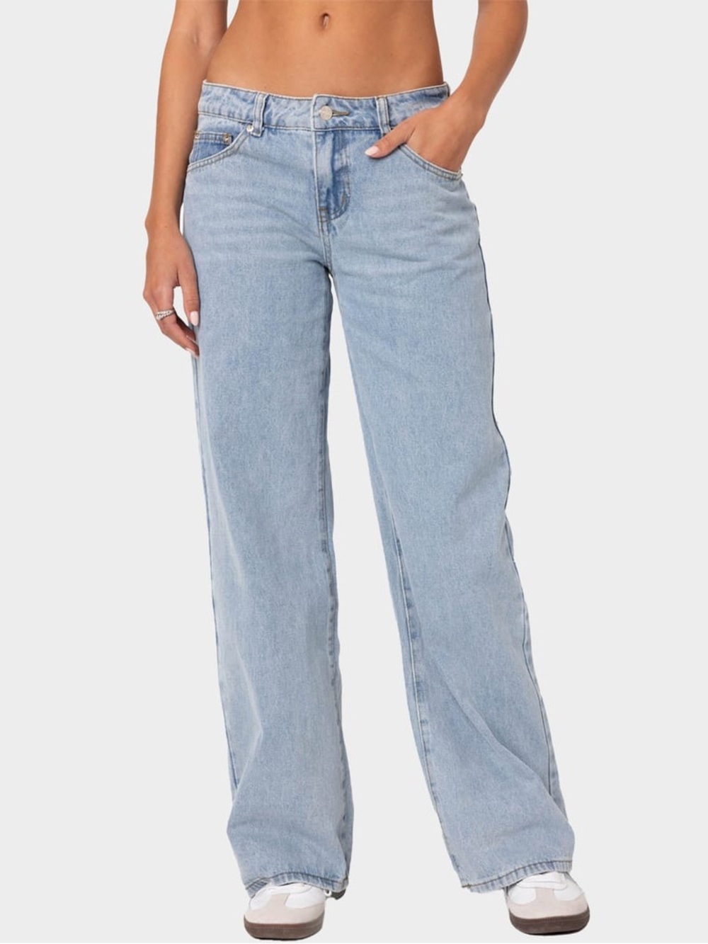 Edikted Women’s Raelynn Washed Low-Rise Loose Jeans